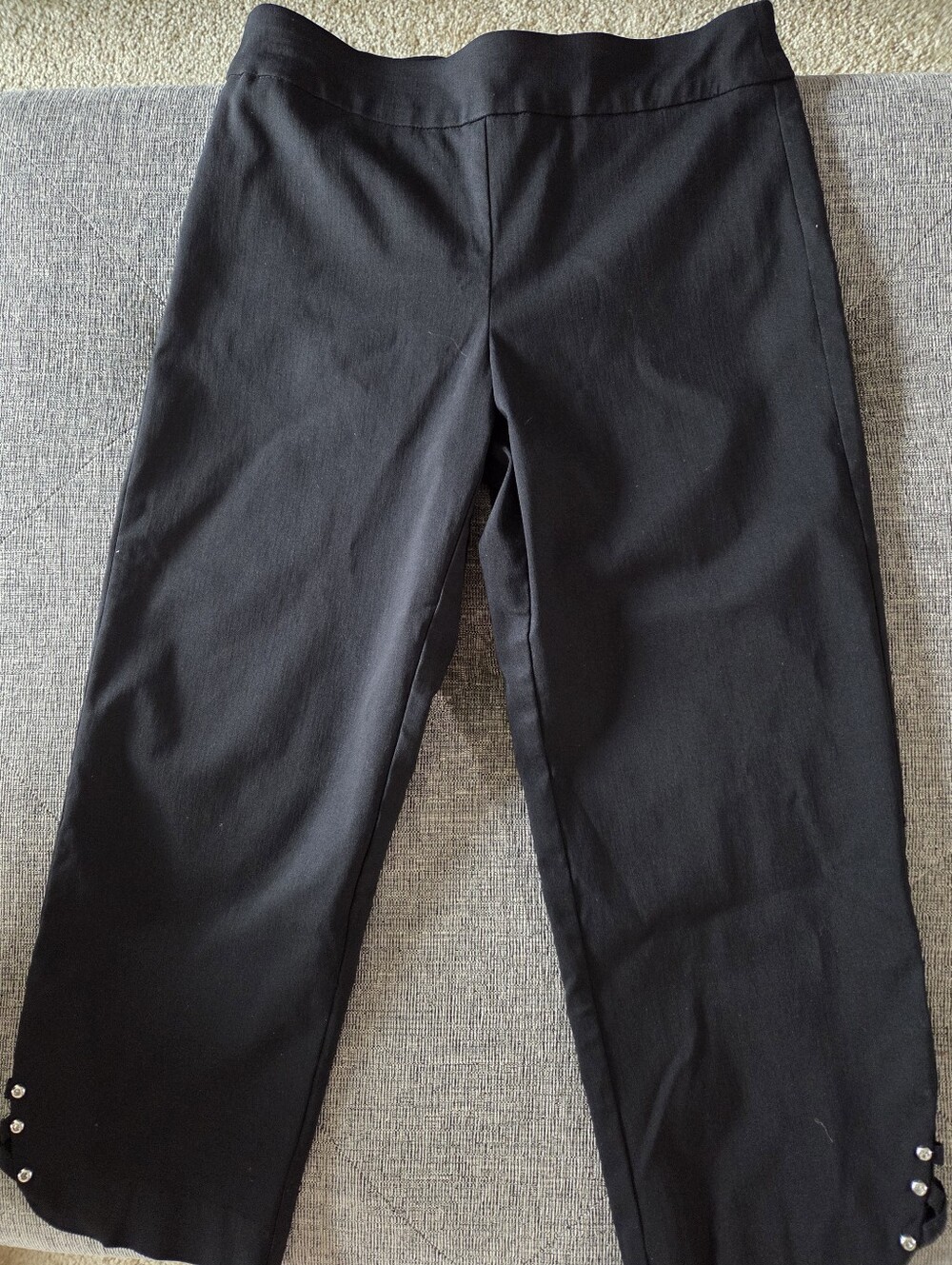 JM COLLECTION Deep Black Capri Pants with Silver Hem Embellishments Size S/P